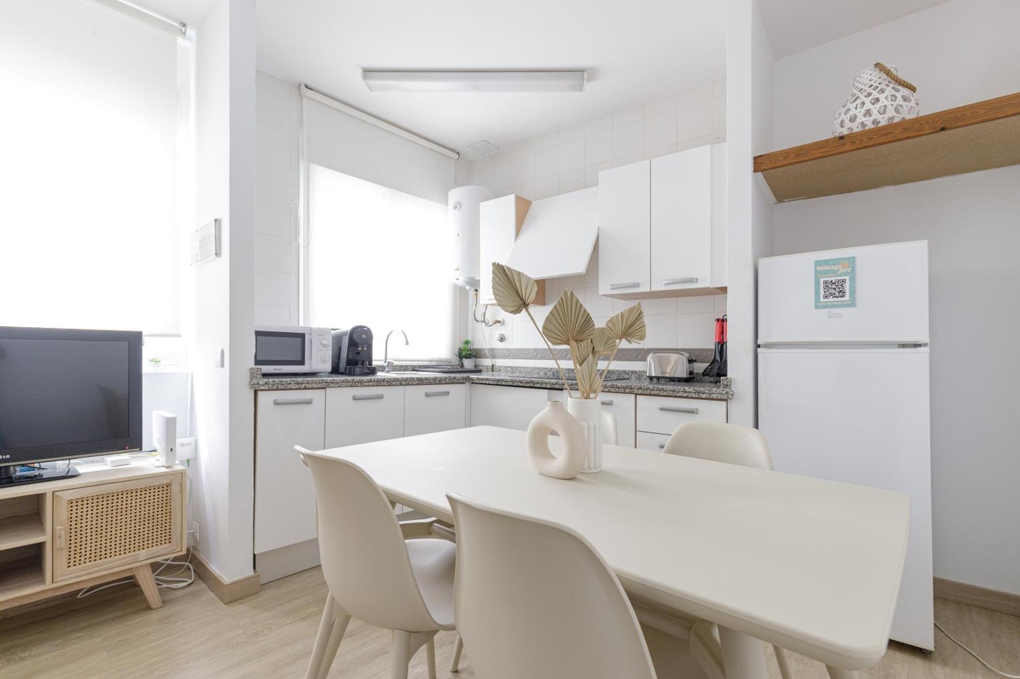 Caterina Pedregalejo Apartment มาลากา ภายนอก รูปภาพ